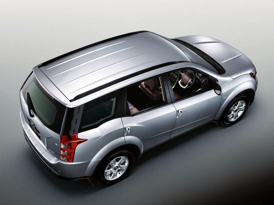  Mahindra XUV500 2011 года  (фото 2 из 4)